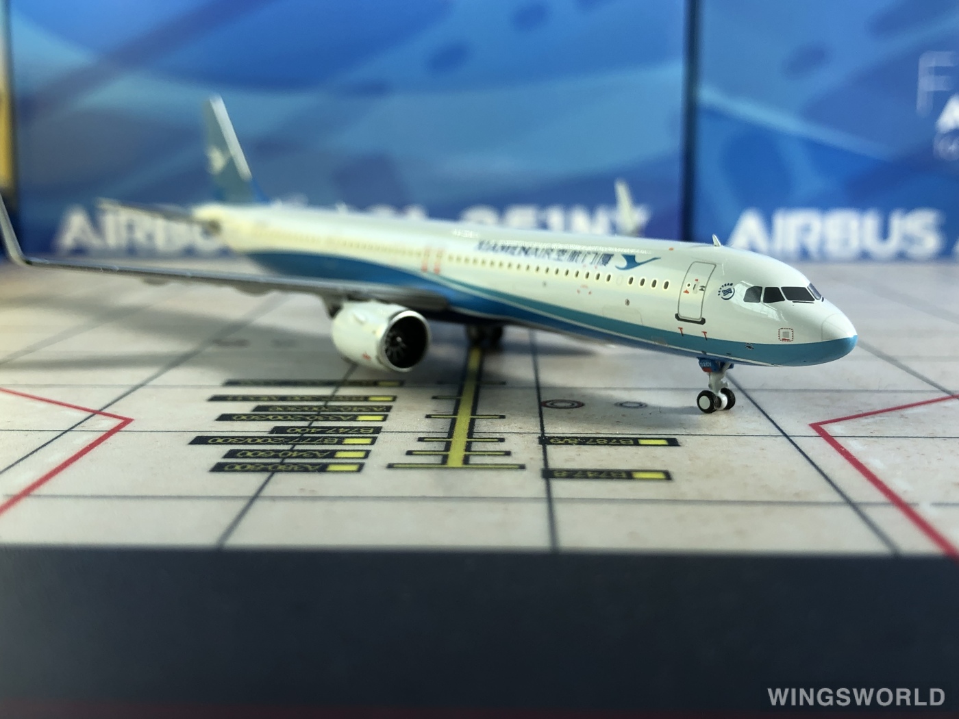 HYJLwings 1:400 HY210089 XiamenAir 厦门航空 Airbus A321neo B-32CY