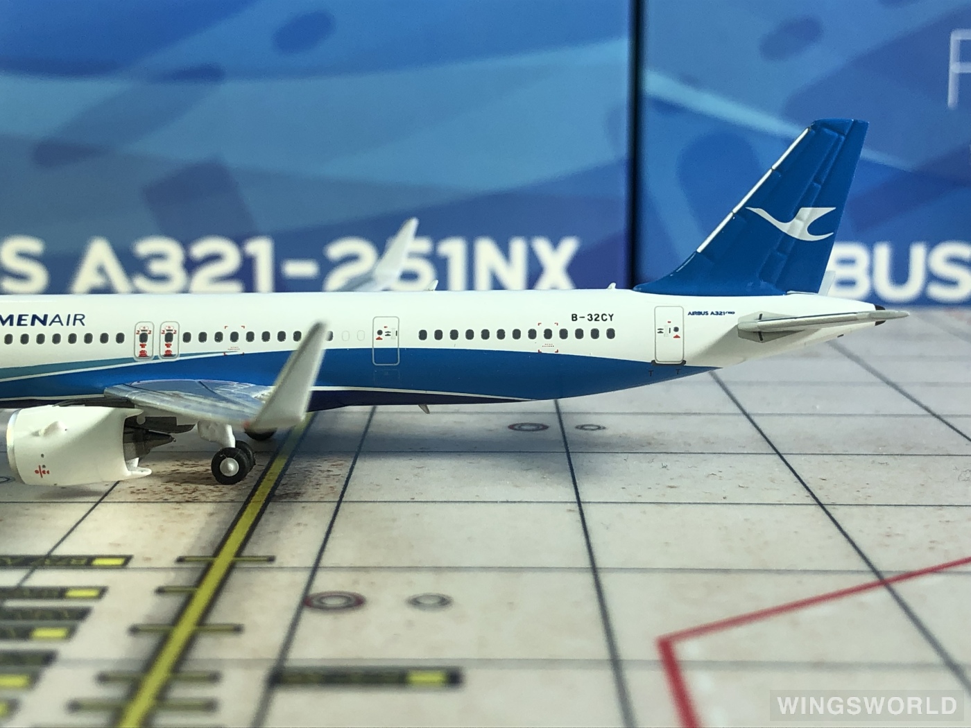 HYJLwings 1:400 HY210089 XiamenAir 厦门航空 Airbus A321neo B-32CY