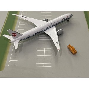 Air China 中国国际航空 Boeing 787-9 B-7877  529624 Herpa 1:500