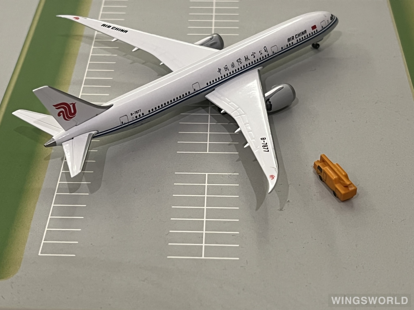 Herpa 1:500 529624 Air China 中国国际航空 Boeing 787-9 B-7877