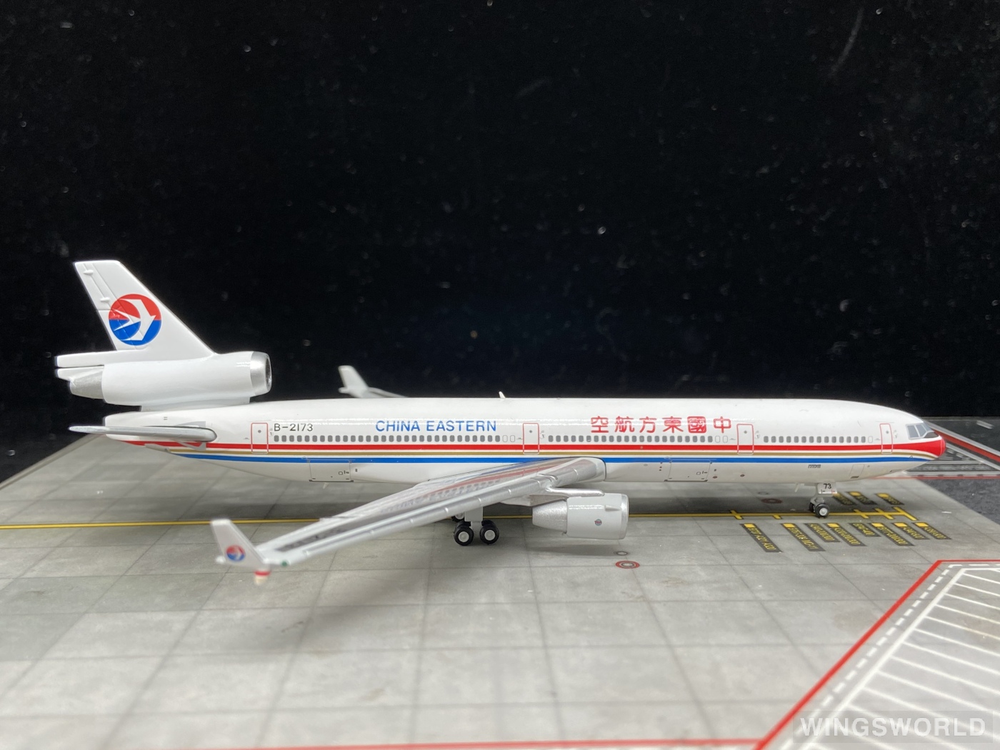 JC Wings 1:400 XX4049 China Eastern 中国东方航空 McDonnell Douglas MD-11 B-2173