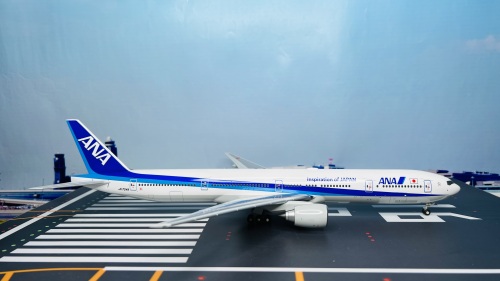 Hogan 1:200 Boeing 777-300 ANA 全日空NH20097 JA754A 图片和