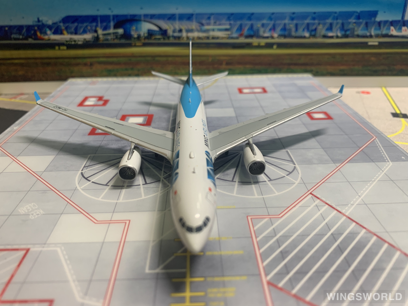 JC Wings 1:400 LH4296 MNG Airlines Airbus A330-200 TC-MCZ