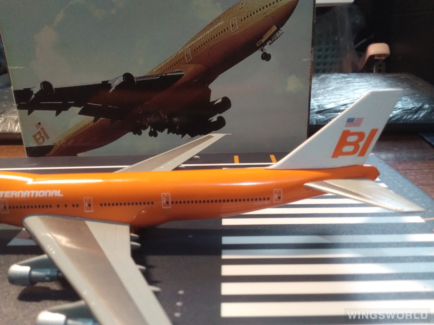 Dragon Models 1:400 55085 Braniff 布兰尼夫国际航空 Boeing 747-100 N501BN