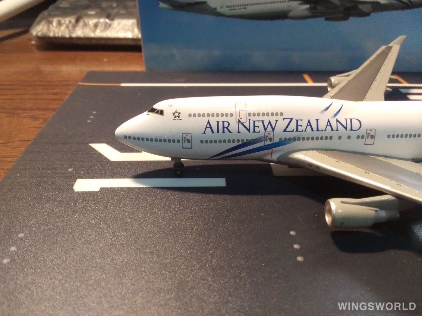 Dragon Models 1:400 55131B Air New Zealand 新西兰航空 Boeing 747-400 ZK-NBV