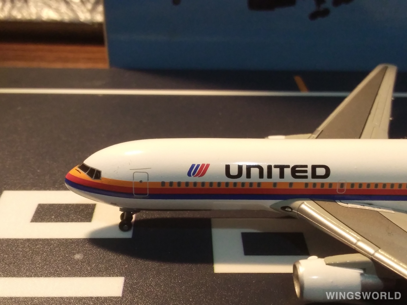 Dragon Models 1:400 55204 United Airlines 美国联合航空 Boeing 767-200 N610UA
