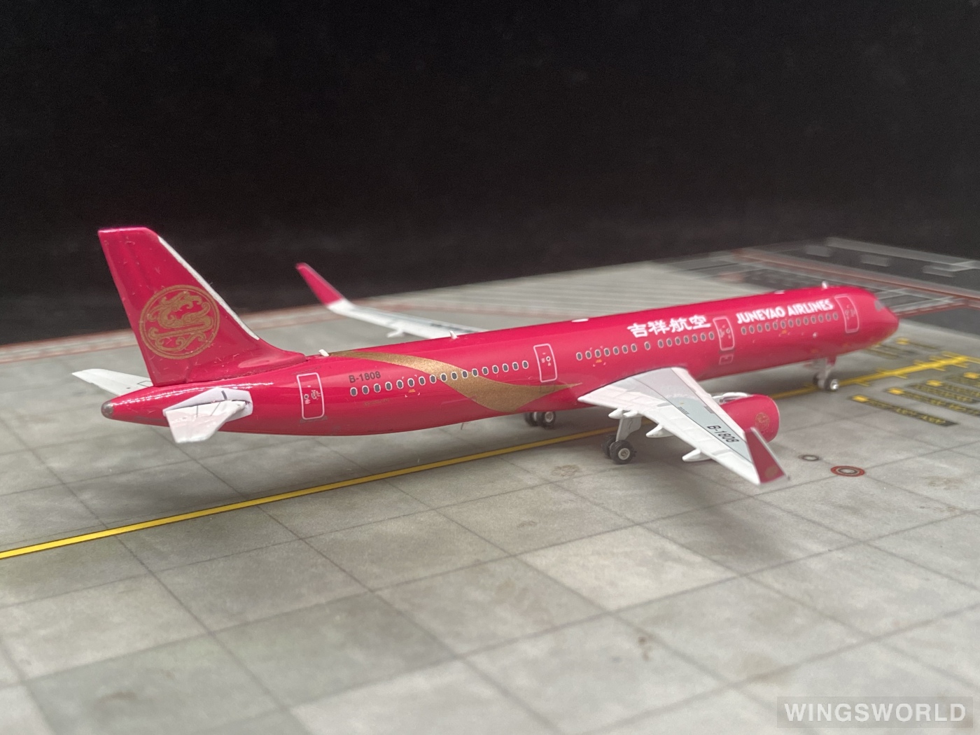 Phoenix 1:400 PH10868 Juneyao Airlines 吉祥航空 Airbus A321 B-1808