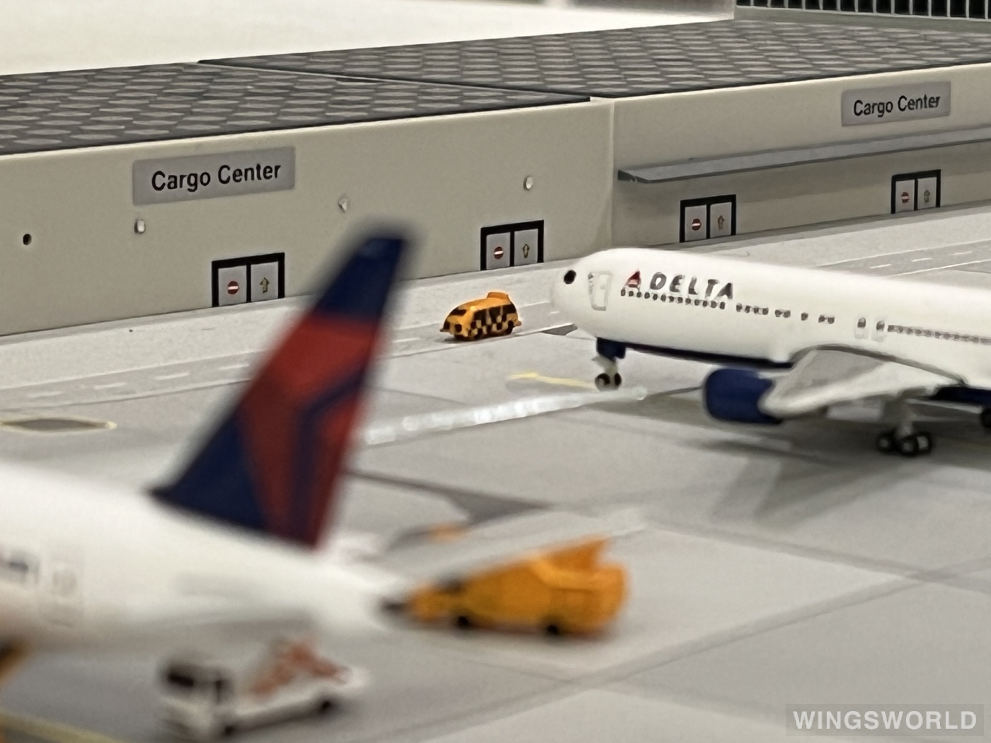 Herpa 1:500 535335 Delta Air Lines 达美航空 Boeing 767-300 N178DZ