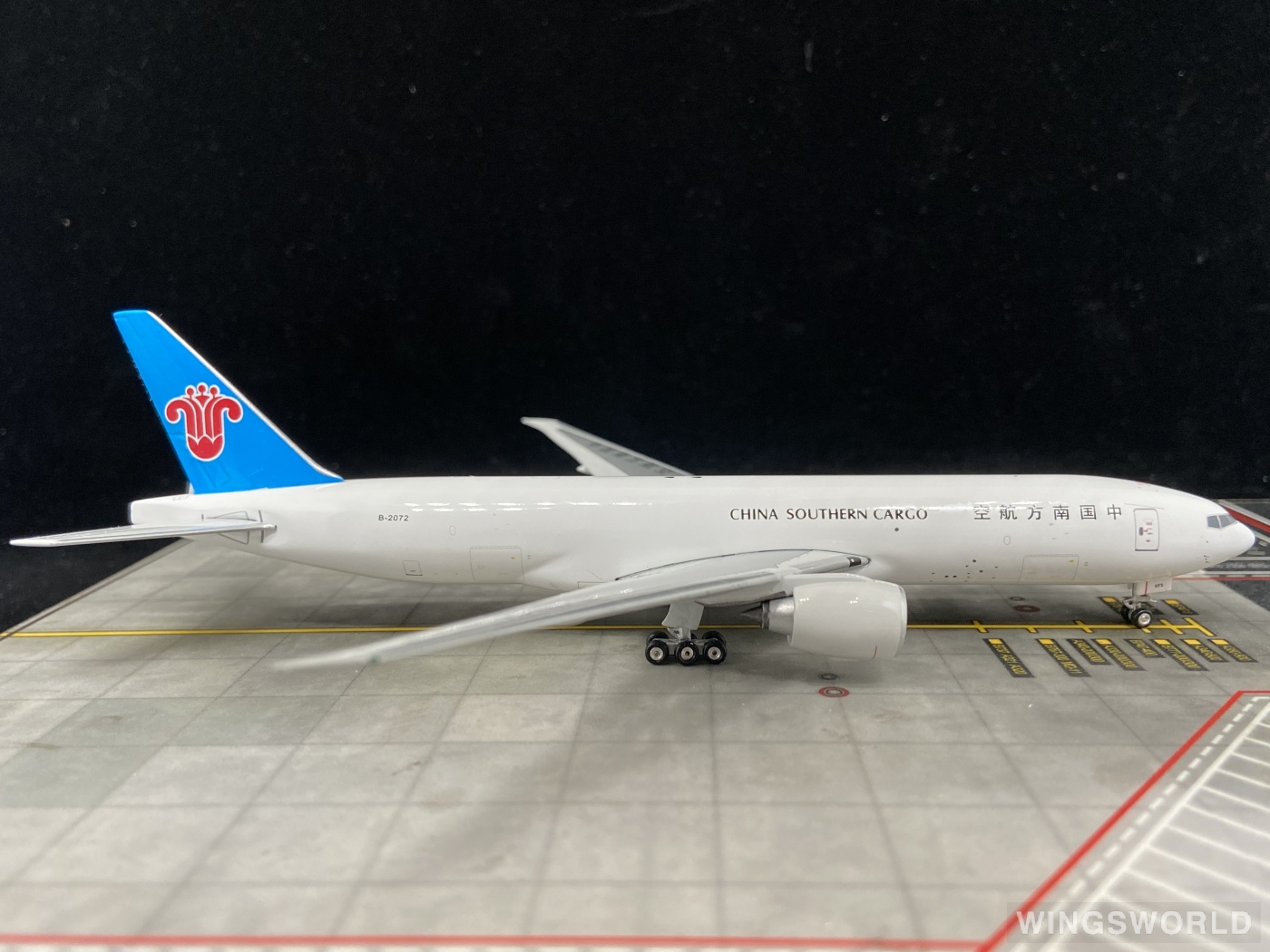 Phoenix 1:400 PH10320B China Southern 中国南方航空 Boeing 777F B-2072