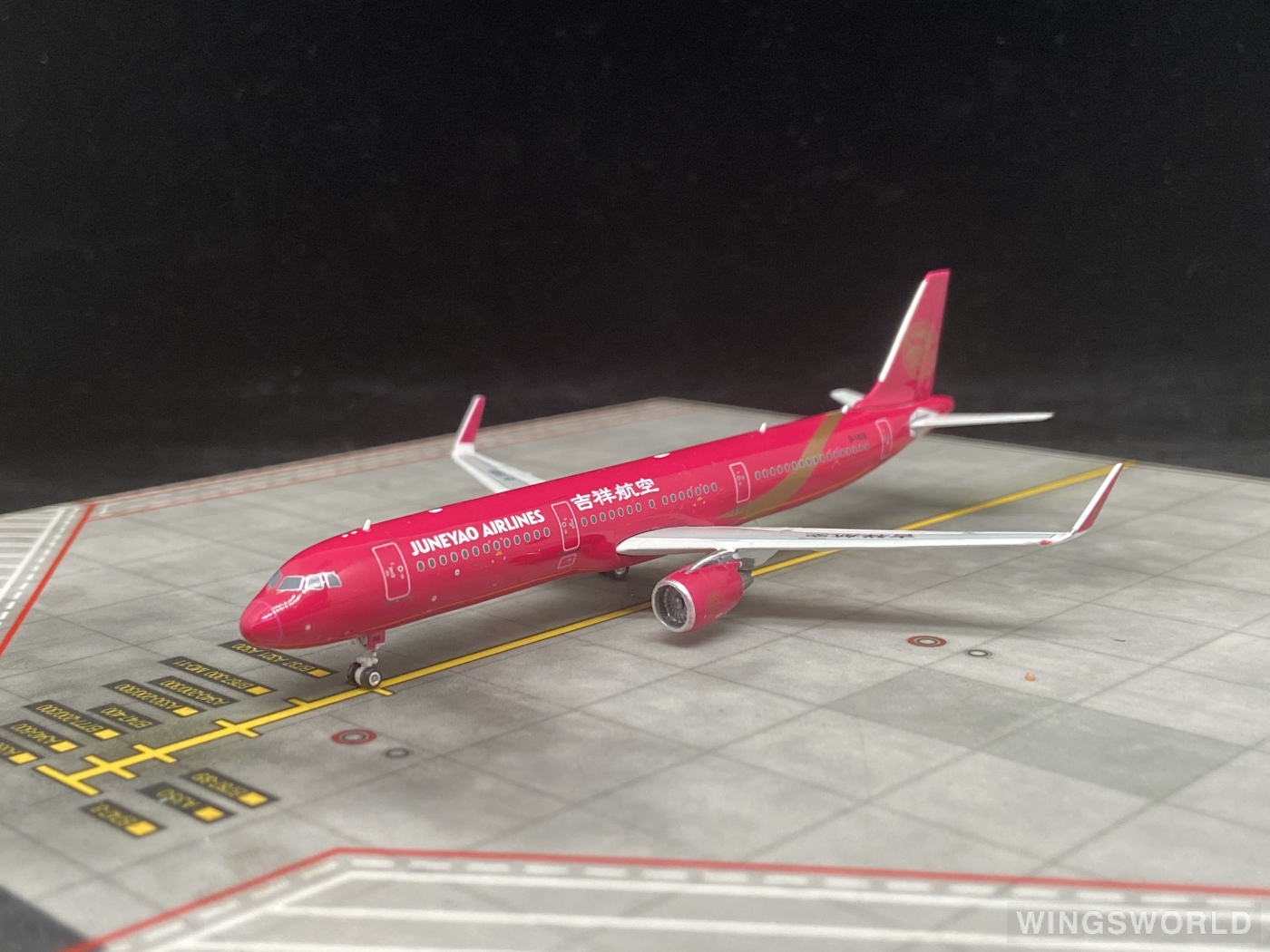 Phoenix 1:400 PH10868 Juneyao Airlines 吉祥航空 Airbus A321 B-1808