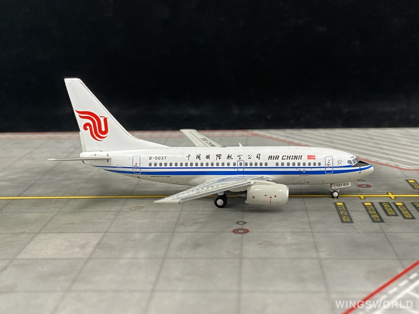 NGmodels 1:400 NG76011 Air China 中国国际航空 Boeing 737-600 B-5037