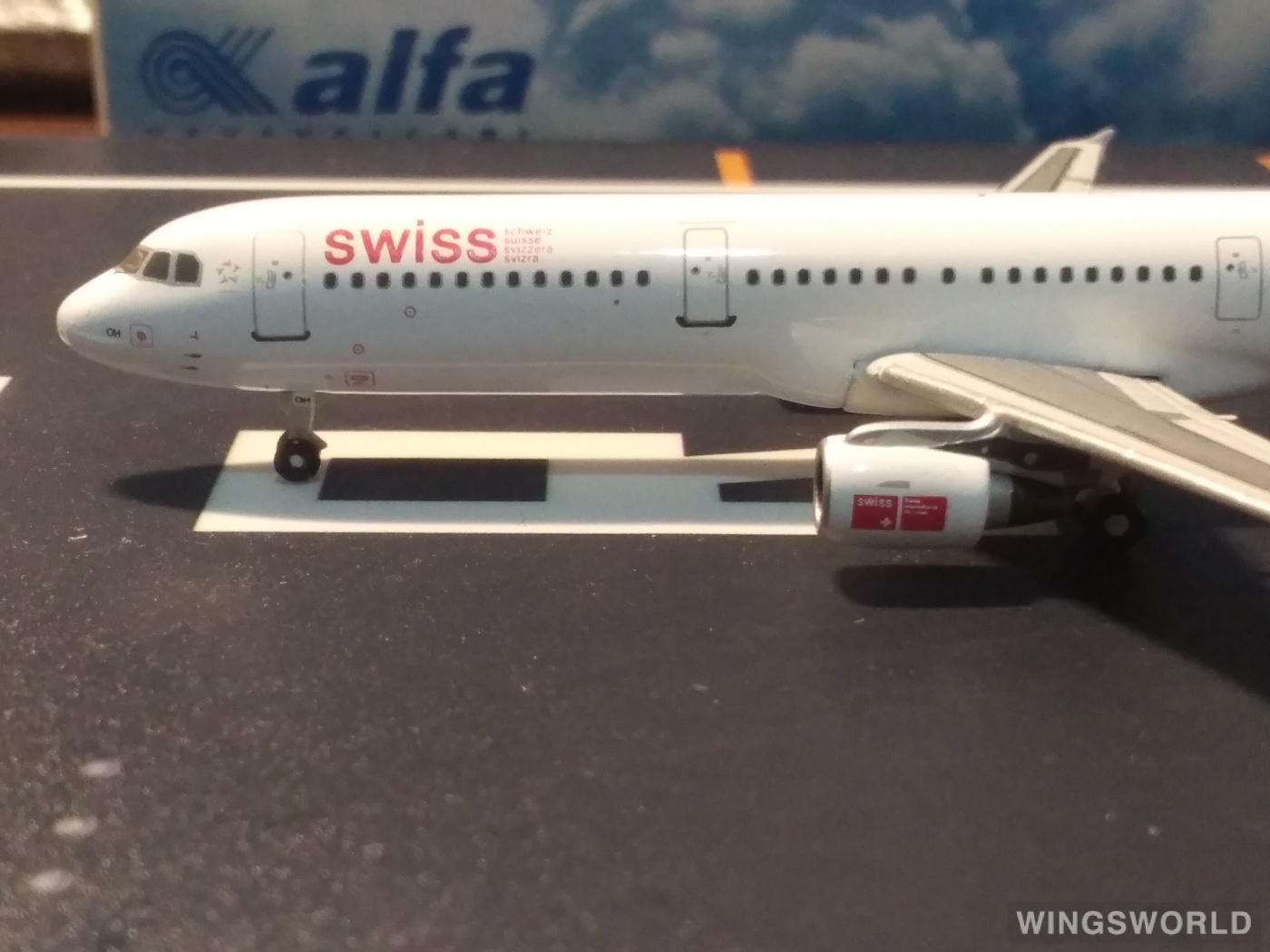 Phoenix 1:400 PH10137 Swiss 瑞士国际航空 Airbus A321 HB-IOH