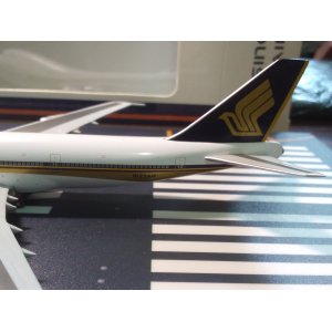 Singapore Airlines 新加坡航空 Boeing 747-300 N122KH  A13072 Apollo 1:400