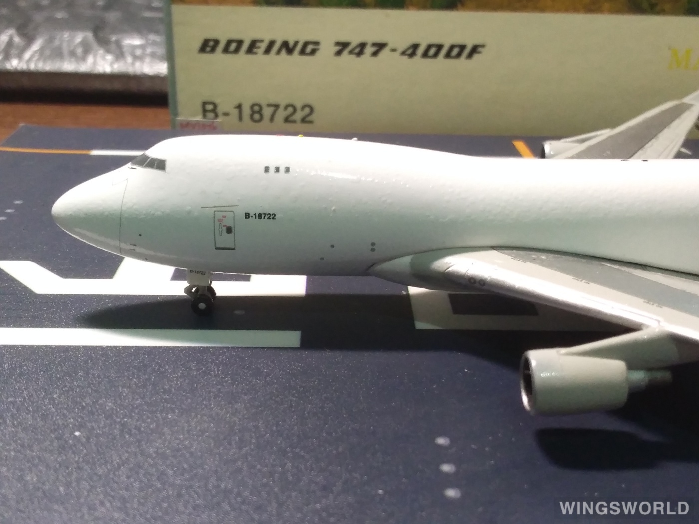Magic 1:400 680273 China Airlines 中华航空 Boeing 747-400 B-18722