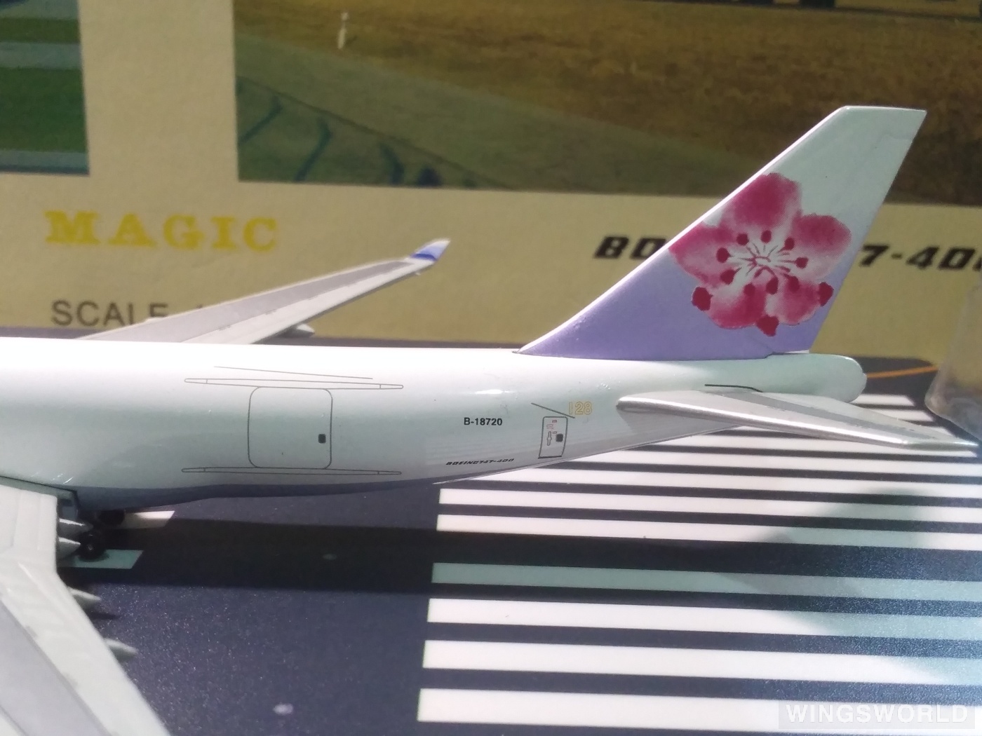 Magic 1:400 6991263600062 China Airlines 中华航空 Boeing 747-400 B-18720