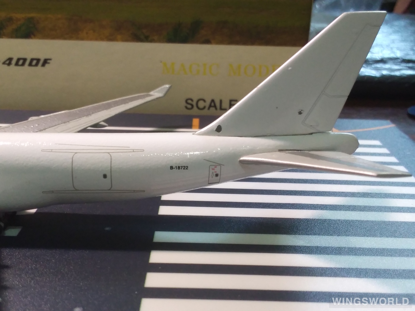 Magic 1:400 680273 China Airlines 中华航空 Boeing 747-400 B-18722