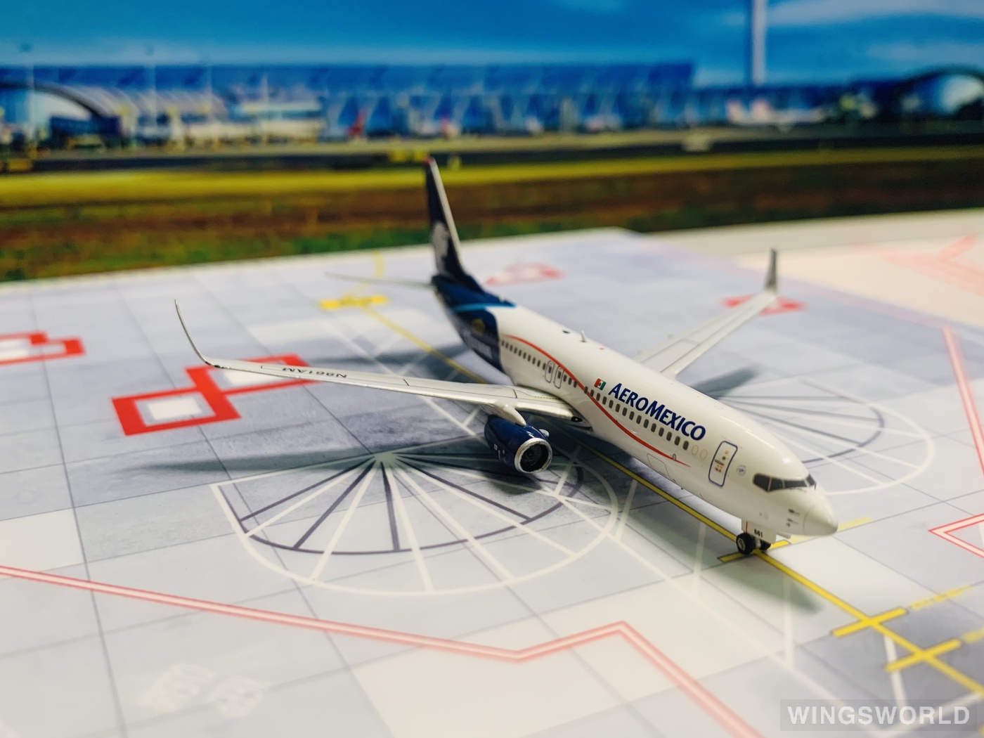 Phoenix 1:400 PH04158 Aeroméxico 墨西哥国际航空 Boeing 737-800 N861AM