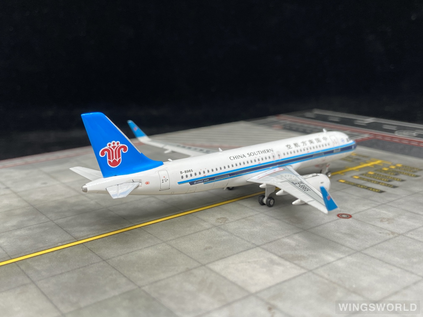 Phoenix 1:400 PH11402 China Southern 中国南方航空 Airbus A320 B-8965