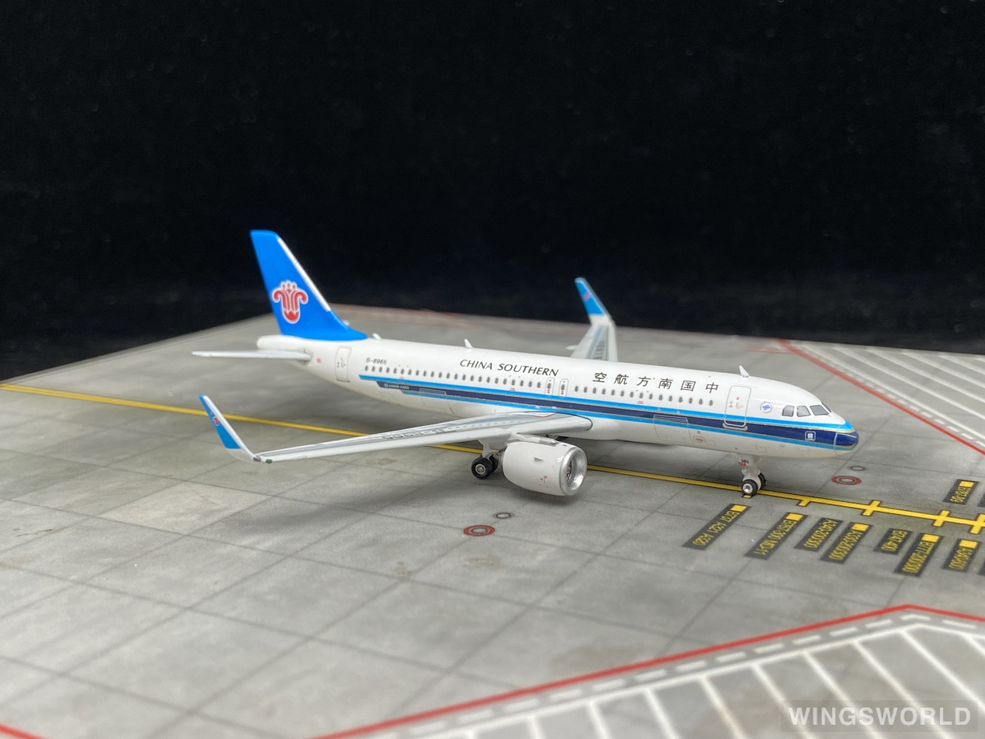 Phoenix 1:400 PH11402 China Southern 中国南方航空 Airbus A320 B-8965