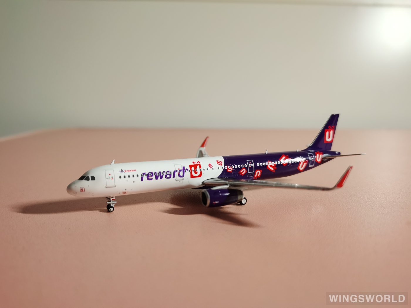 JC Wings 1:400 UO4003 HK Express 香港快运航空 Airbus A321 B-LEJ