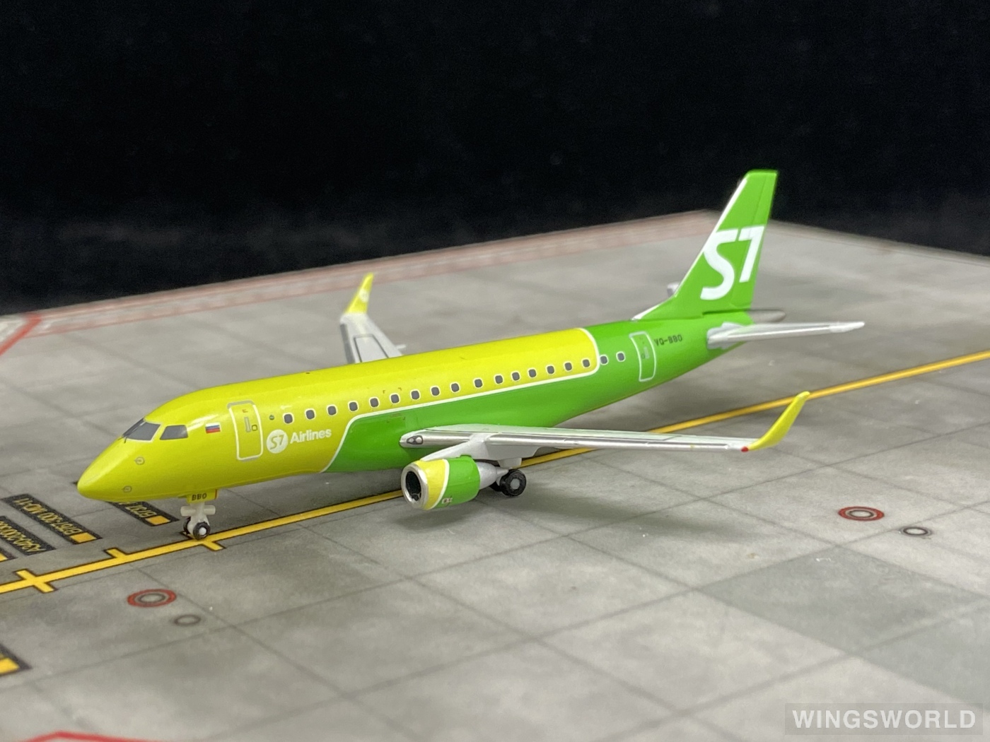 Herpa 1:400 562645 S7 Airlines 西伯利亚航空 Embraer ERJ-170 VQ-BBO