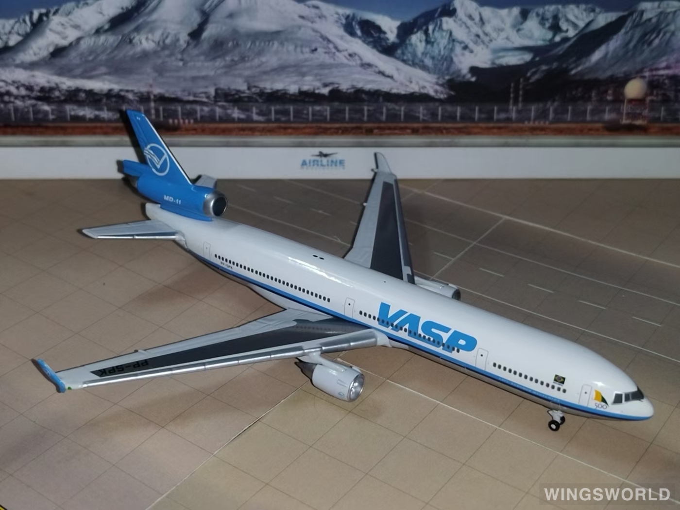 Geminijets 1:400 GJVSP175 VASP McDonnell Douglas MD-11 PP-SPK