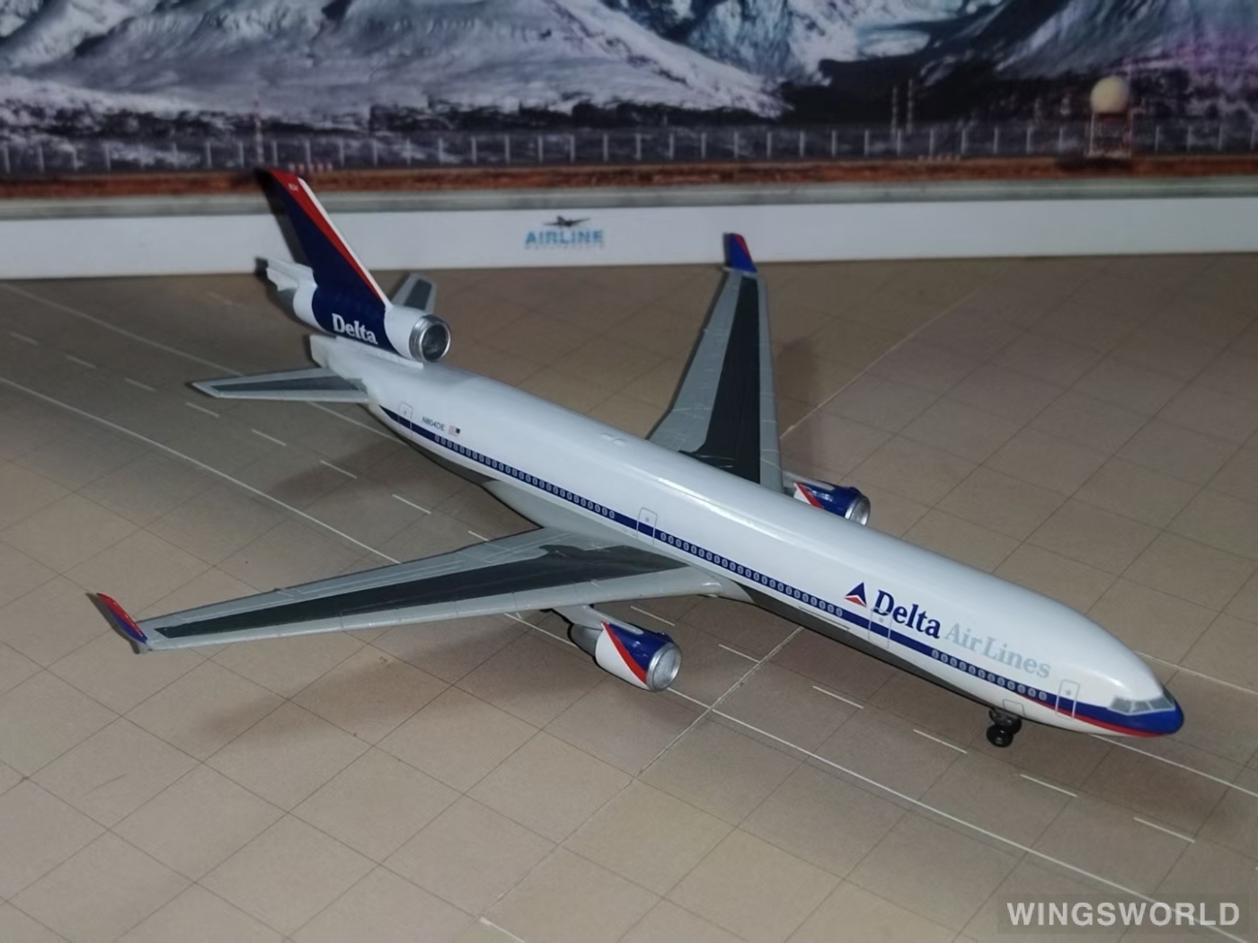 Dragon Models 1:400 McDonnell Douglas MD-11 Delta Air Lines