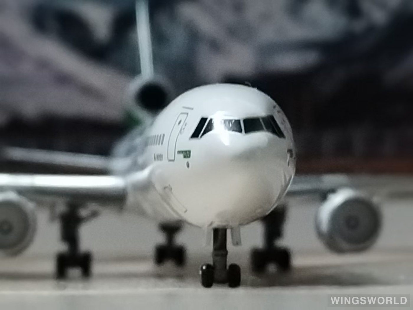 Jet-X 1:400 JXM115 EVA Air 长荣航空 McDonnell Douglas MD-11 B-16101