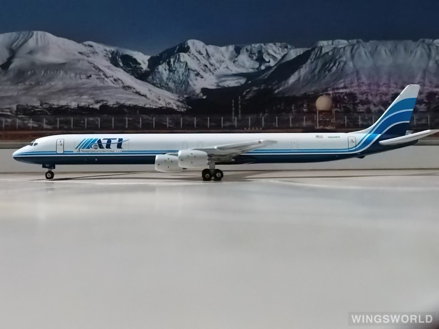 Geminijets 1:400 GJATN830 Air Transport International Douglas DC-8 N828BX