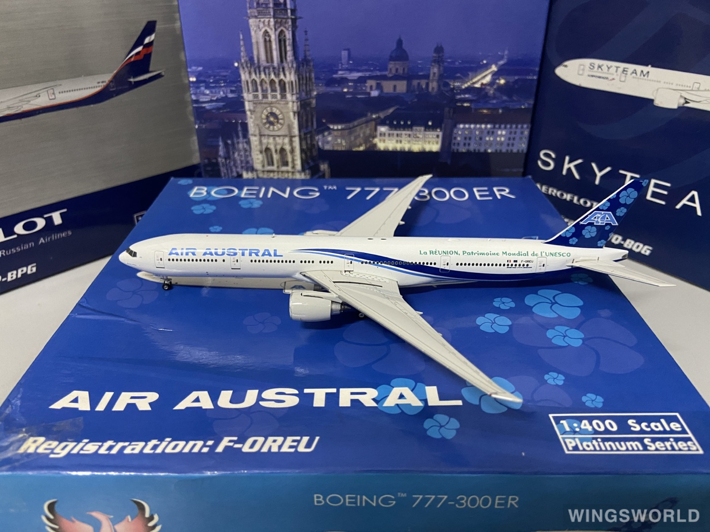 Phoenix 1:400 PH11037 Air Austral 留尼旺航空 Boeing 777-300ER F-OREU