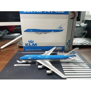 KLM 荷兰皇家航空 Boeing 747-400 PH-BFG 2003s colors. With rolling gears. PH10409 Phoenix 1:400
