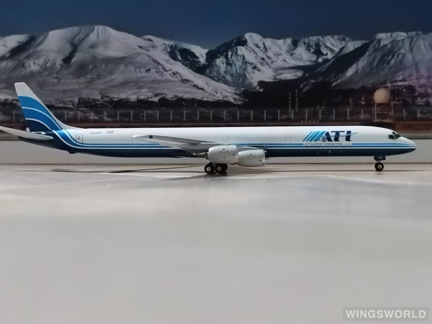 Geminijets 1:400 GJATN830 Air Transport International Douglas DC-8 N828BX