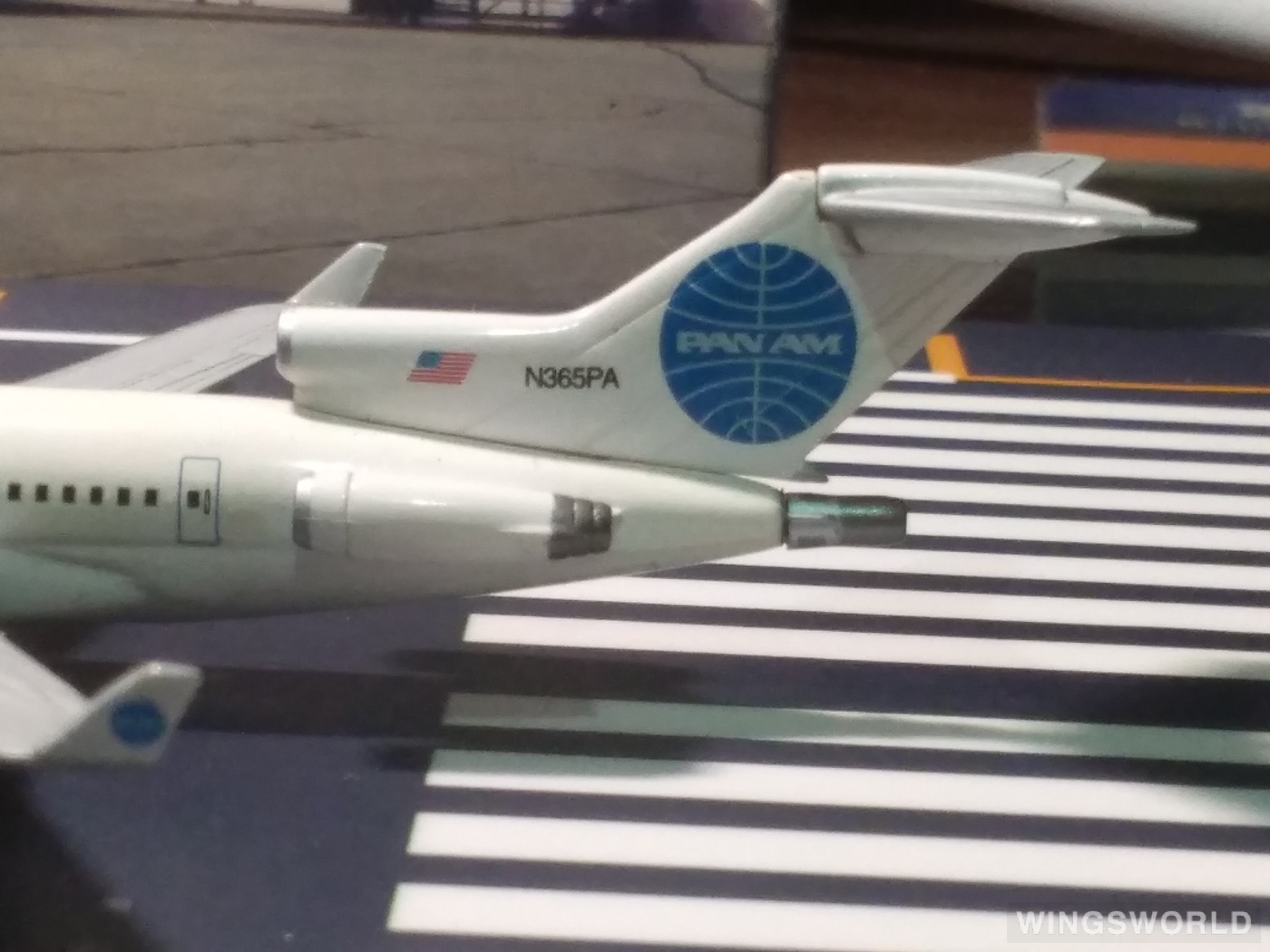 Dragon Models 1:400 55150 Pan Am 泛美航空 Boeing 727-200 N365PA