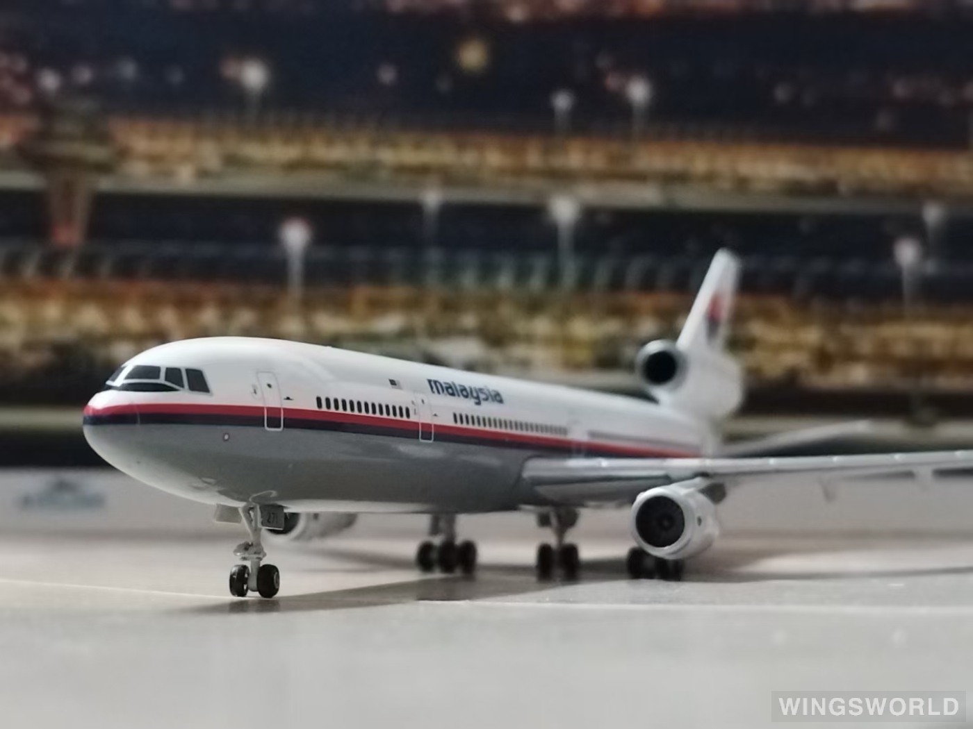 Phoenix 1:400 80001 Malaysia Airlines 马来西亚航空 McDonnell Douglas MD-11 N271WA