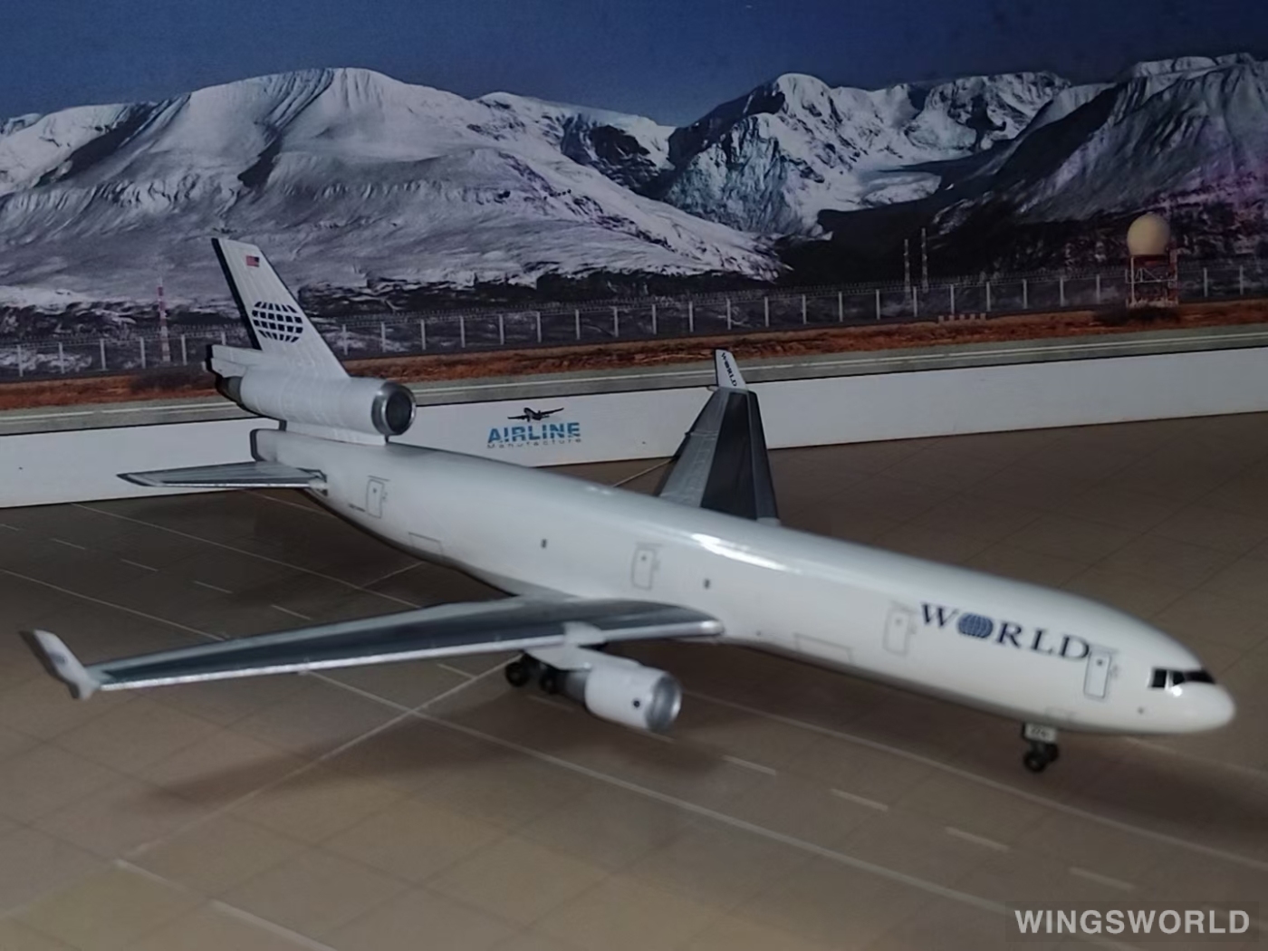 Jet-X 1:400 JX060 World Airways McDonnell Douglas MD-11 N274WA