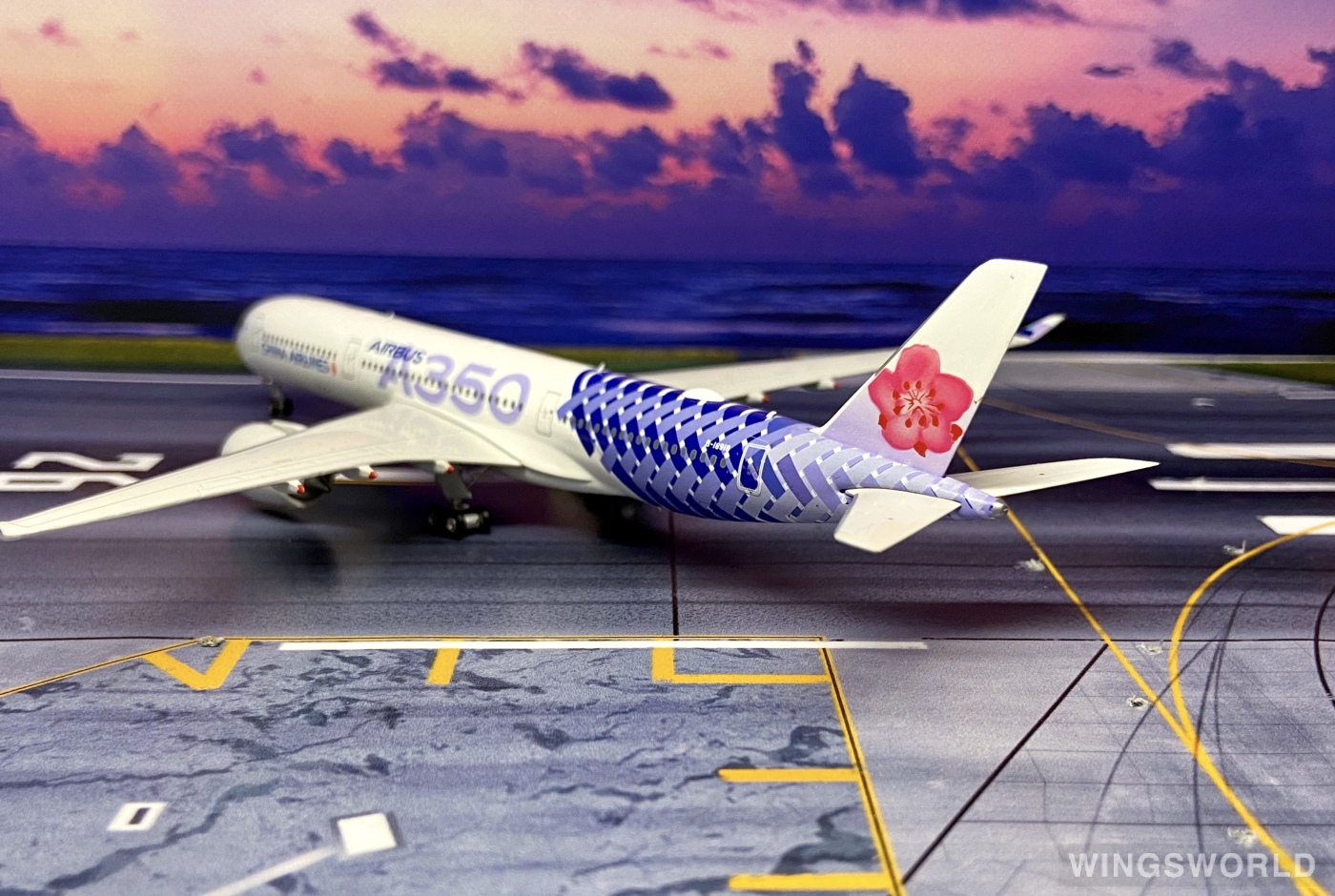 Phoenix 1:400 PH04225 China Airlines 中华航空 Airbus A350-900 B-18918