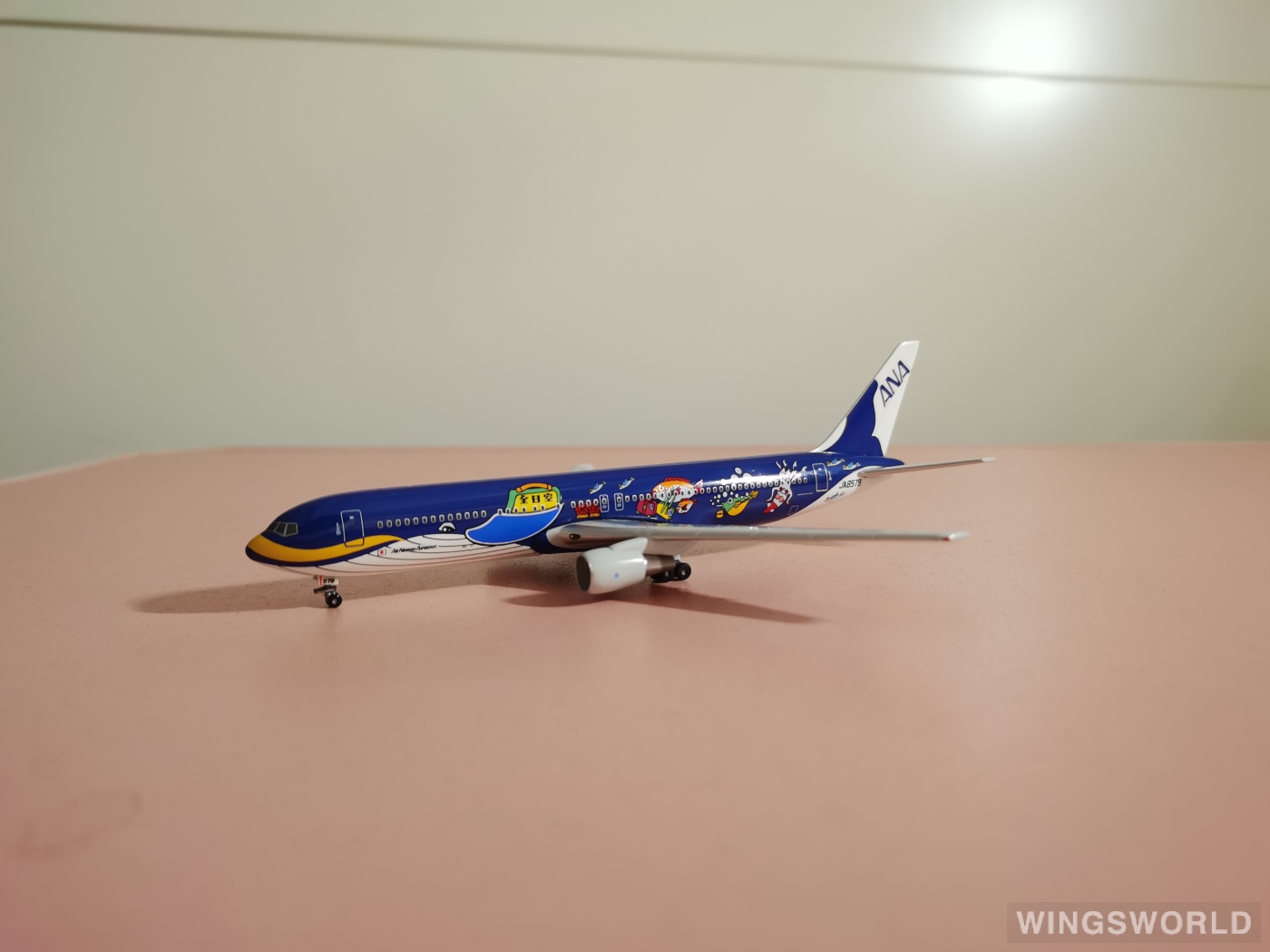 Big Bird 1:400 BB4-2002-02 ANA 全日空 Boeing 767-300ER JA8579