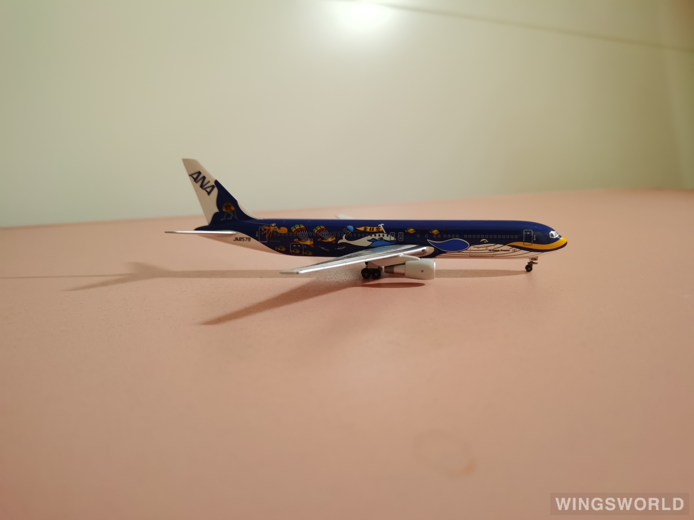 Big Bird 1:400 BB4-2002-02 ANA 全日空 Boeing 767-300ER JA8579