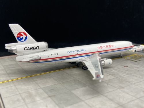 AeroClassics 1:400 McDonnell Douglas MD-11 China Eastern