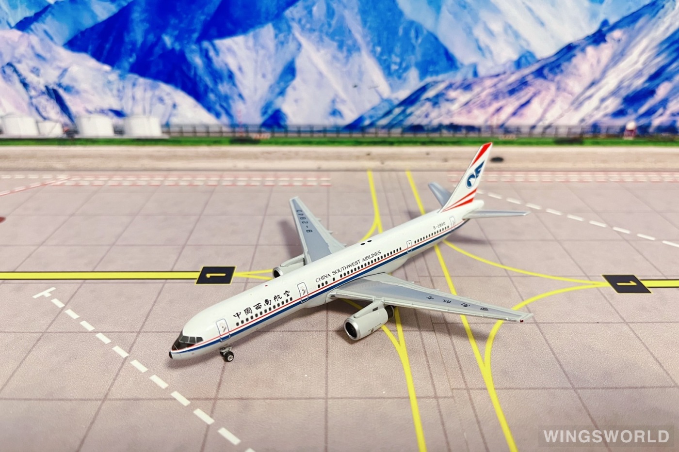 Phoenix 1:400 PH10760 China Southwest Airlines 中国西南航空 Boeing 757-200 B-2840