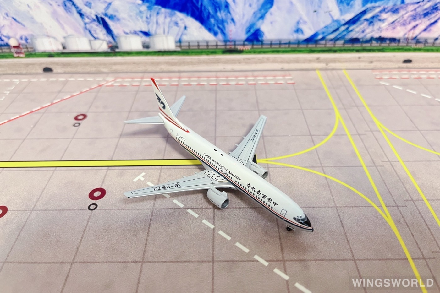 Pandamodel 1:400 PMB2673 China Southwest Airlines 中国西南航空 Boeing 737-800 B-2673