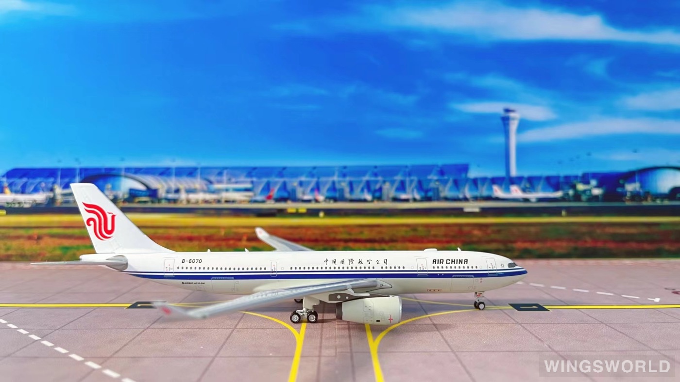 Pandamodel 1:400 PMB6070 Air China 中国国际航空 Airbus A330-200 B-6070