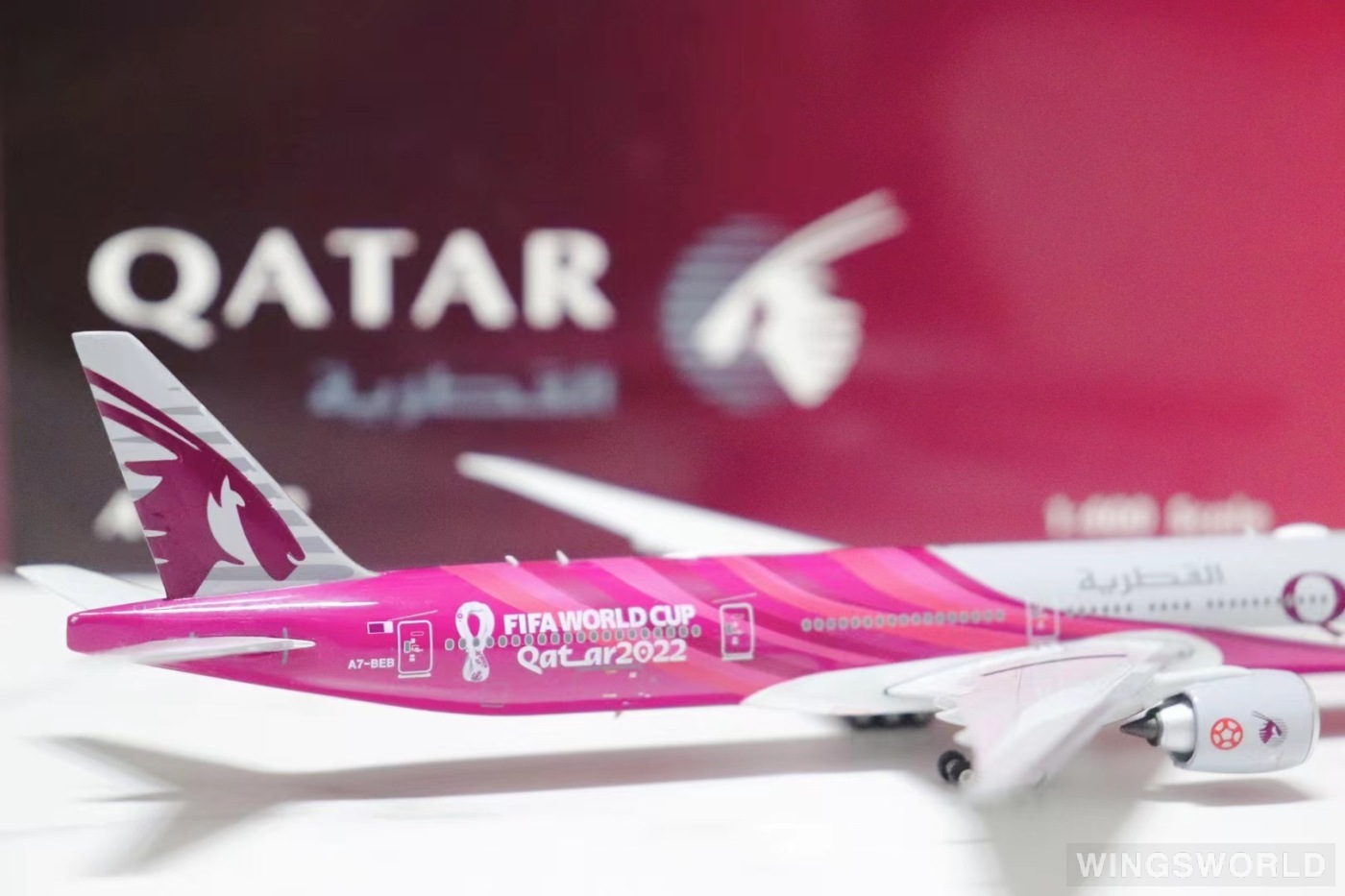 Phoenix 1:400 PH04370 Qatar 卡塔尔航空 Boeing 777-300ER A7-BEB