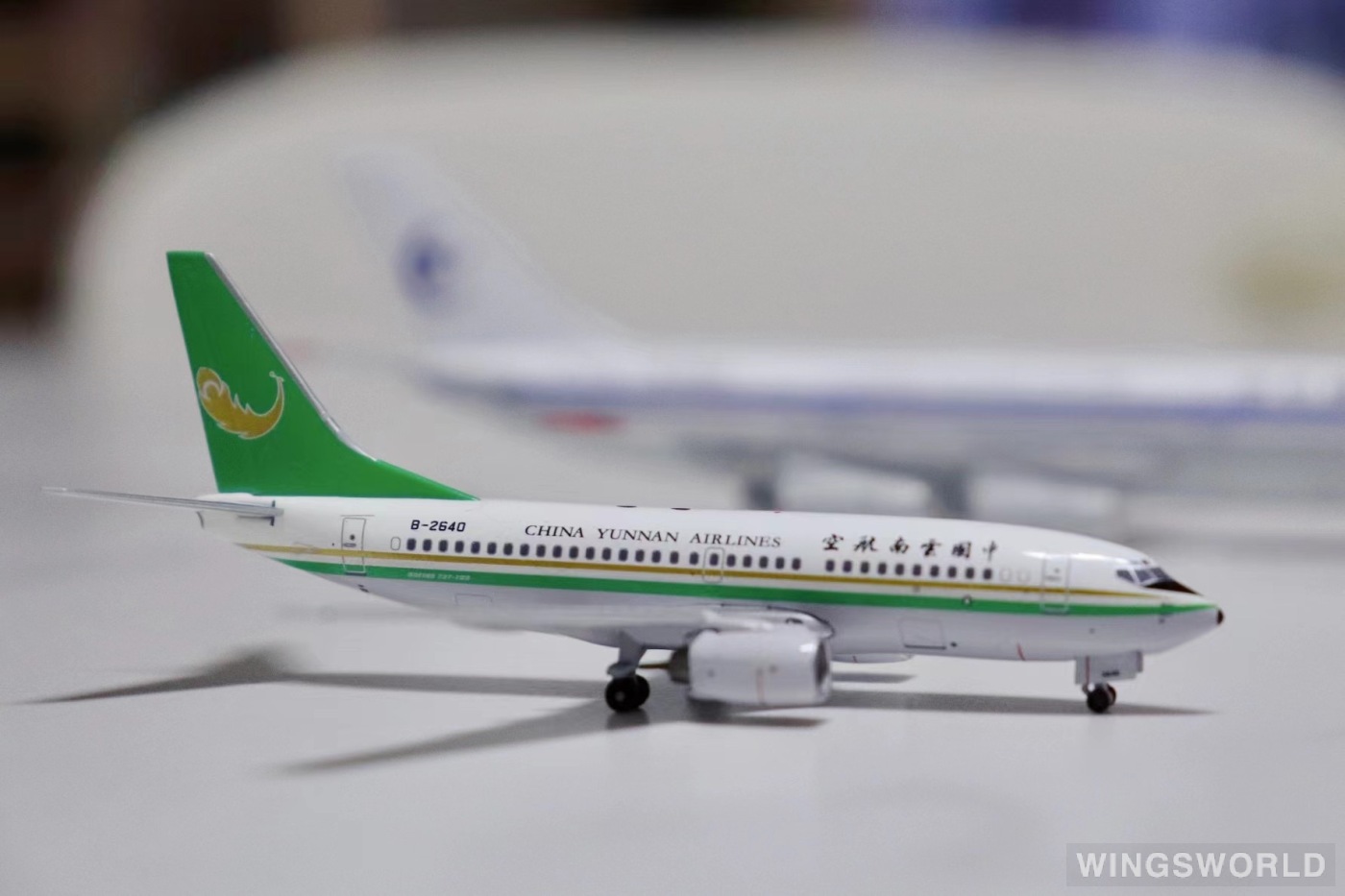 Pandamodel 1:400 PM4B2640 China Yunnan Airlines 中国云南航空 Boeing 737-700 B-2640