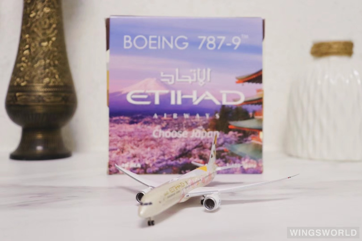 Phoenix 1:400 PH04313 Etihad Airways 阿提哈德航空 Boeing 787-9 A6-BLK