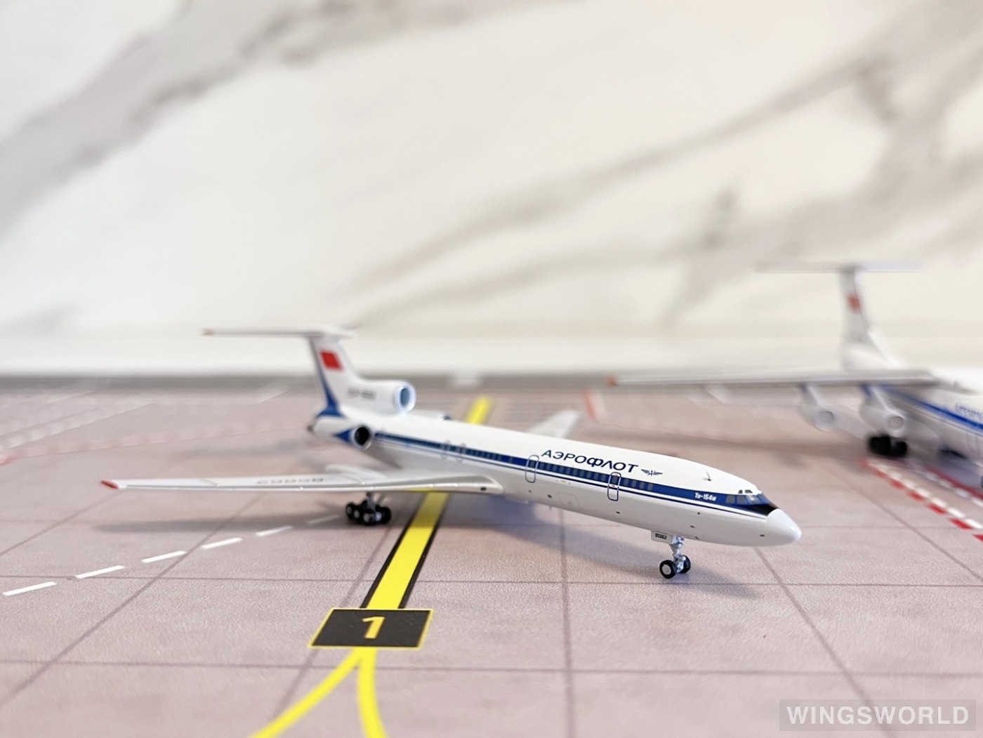 NGmodels 1:400 NG54001 Aeroflot 俄罗斯航空 Tupolev Tu-154 CCCP-85662