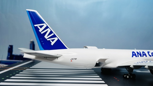 JC Wings 全日空 ANA 1:200 B777-200F JA771F Amazon.com: JC Wings ANA Cargo for Boeing 777-200F JA771F