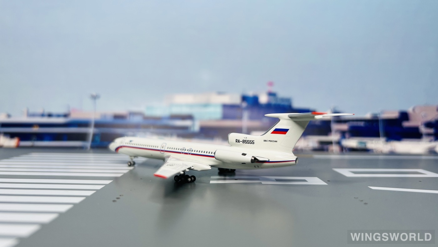 NGmodels 1:400 NG54008 Russia State Transport Company Tupolev Tu-154 RA-85555