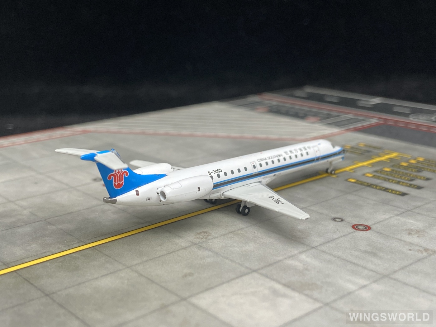 JC Wings 1:400 XX4615 China Southern 中国南方航空 Embraer ERJ-145 B-3060