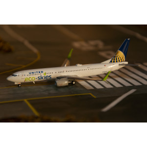 United Airlines 美国联合航空 Boeing 737-900 N75432 2010s colors. With rolling gears. Sharklet configuration. GJUAL1458 Geminijets 1:400